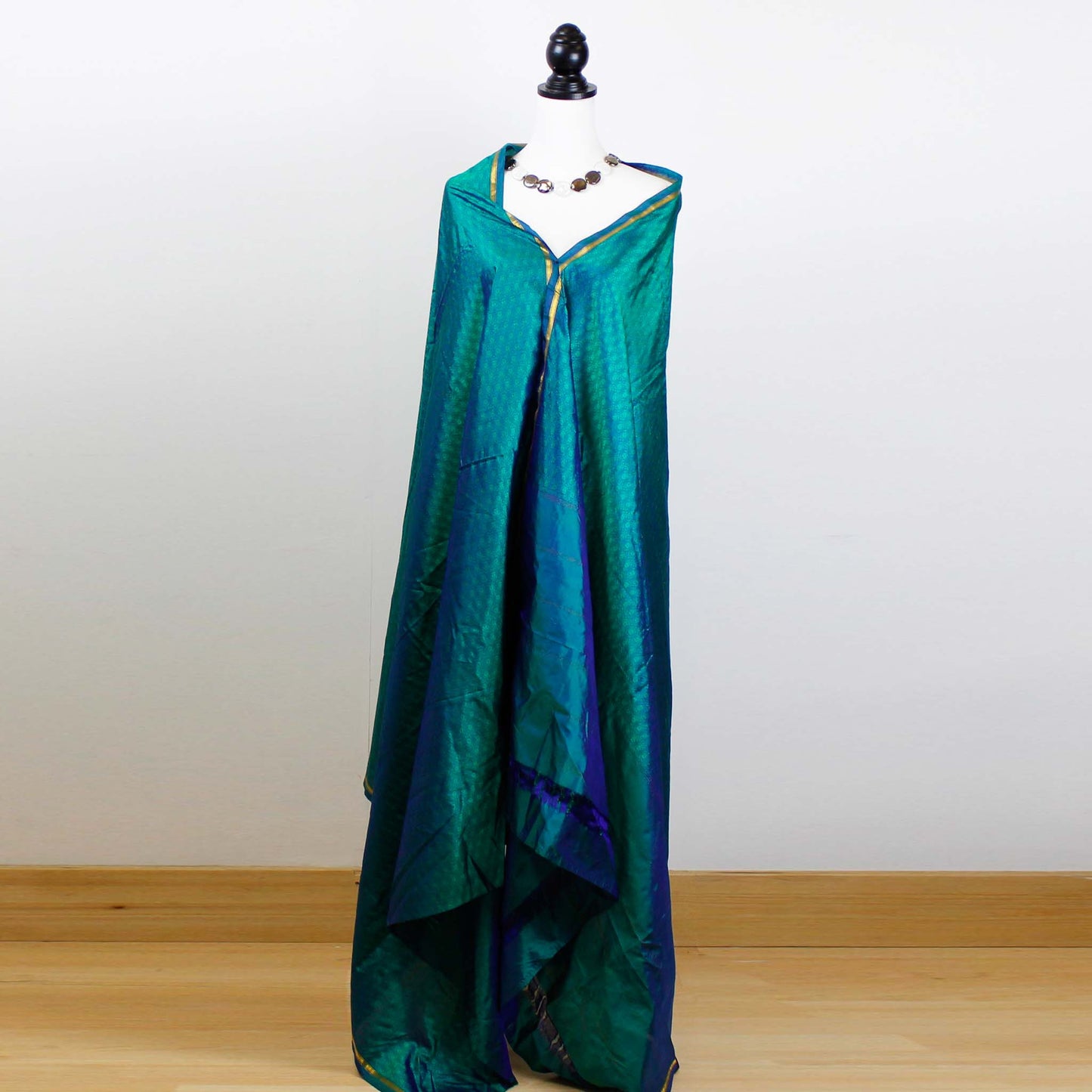 K8 Sari Kimono DIY Pack with midnight blue bias binding