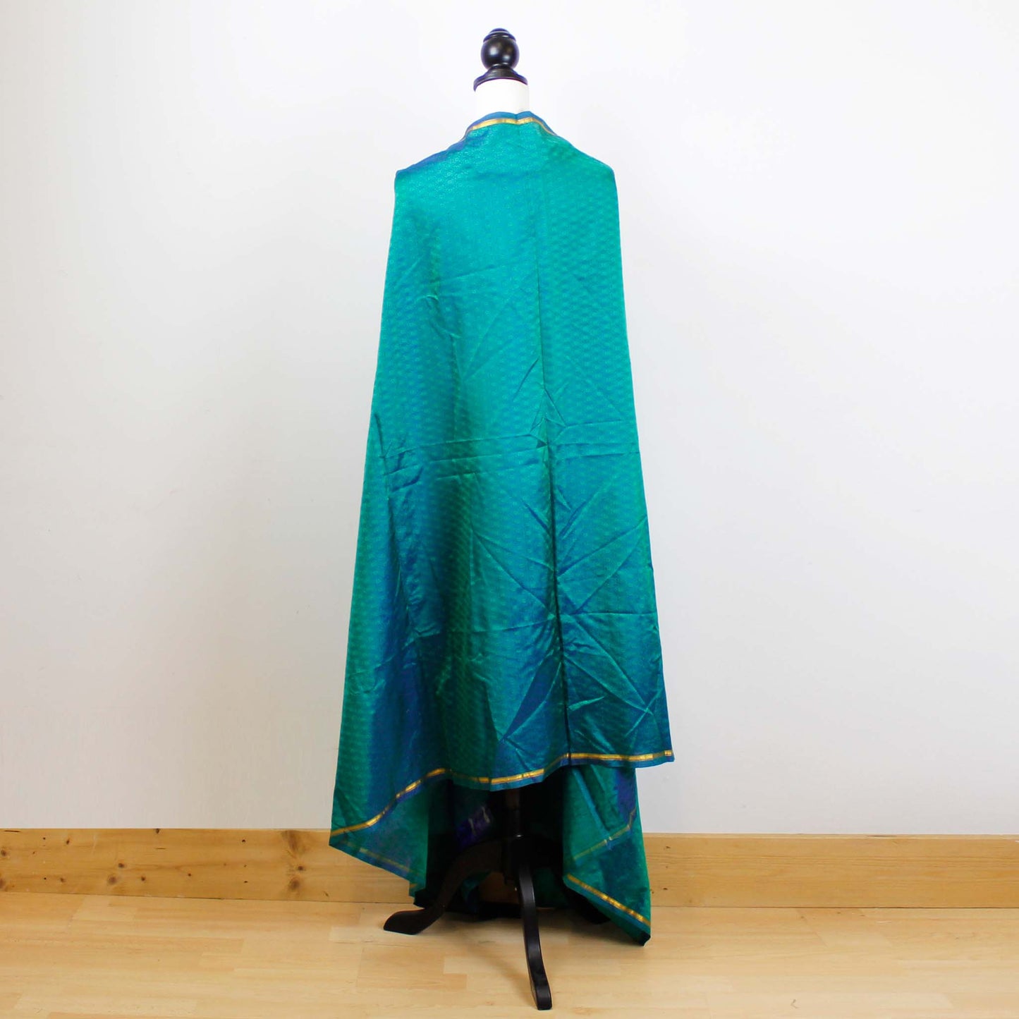 K8 Sari Kimono DIY Pack with midnight blue bias binding