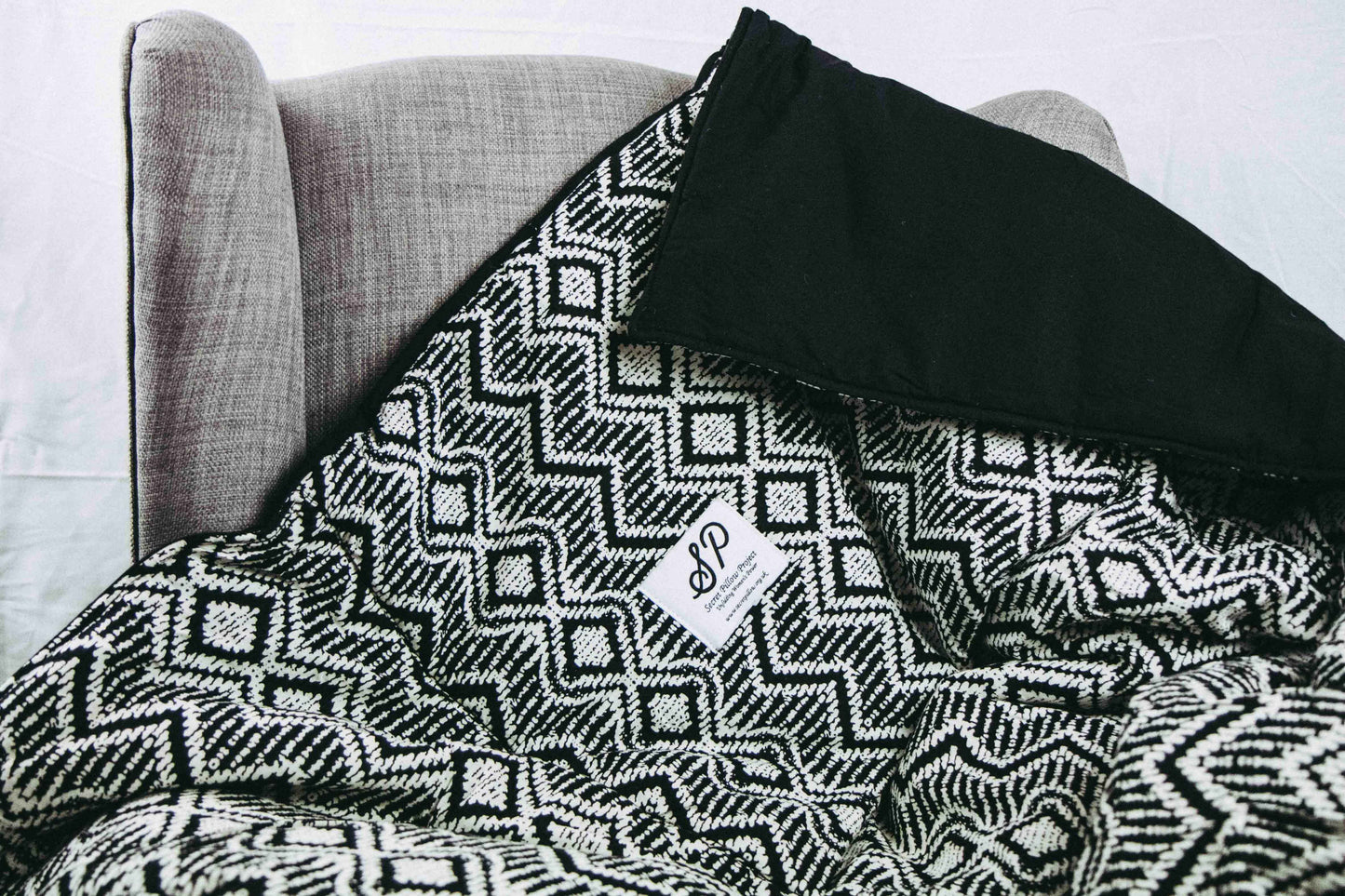 Diamond Secret Pillow - a pillow that unfolds into a blanket
