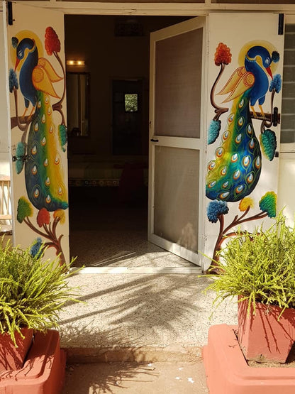 Textile Exploration to India with Lesley Pearce - January 2026     Deposit: £120/$250 NZD Total Cost: £1200/$2500 NZD