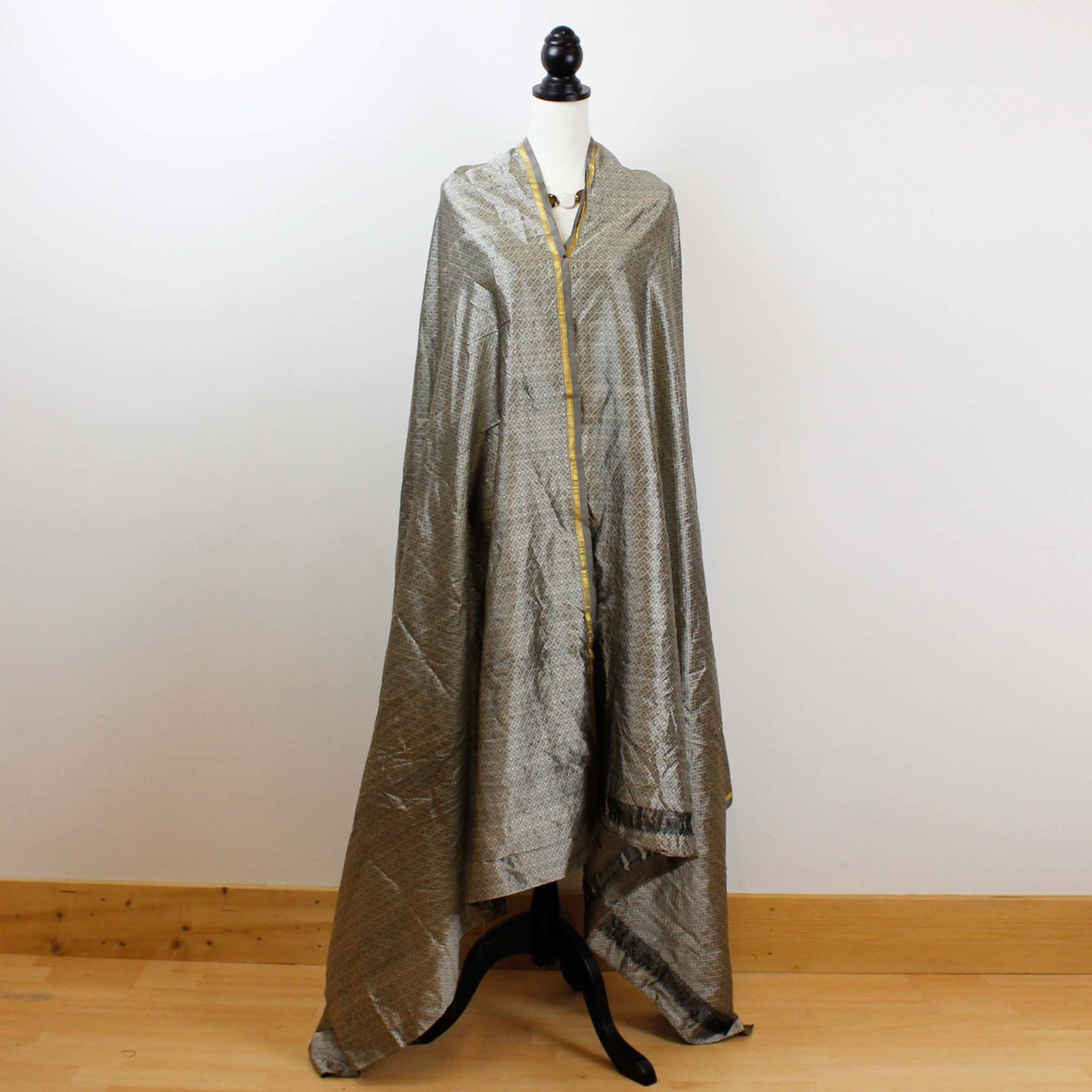 K37 Sari Kimono DIY Pack with grey bias binding