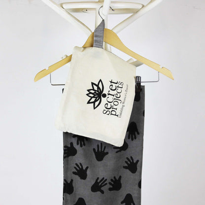 Hands Secret Scarf